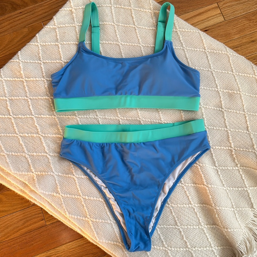 Bikini - Picture 5 of 7